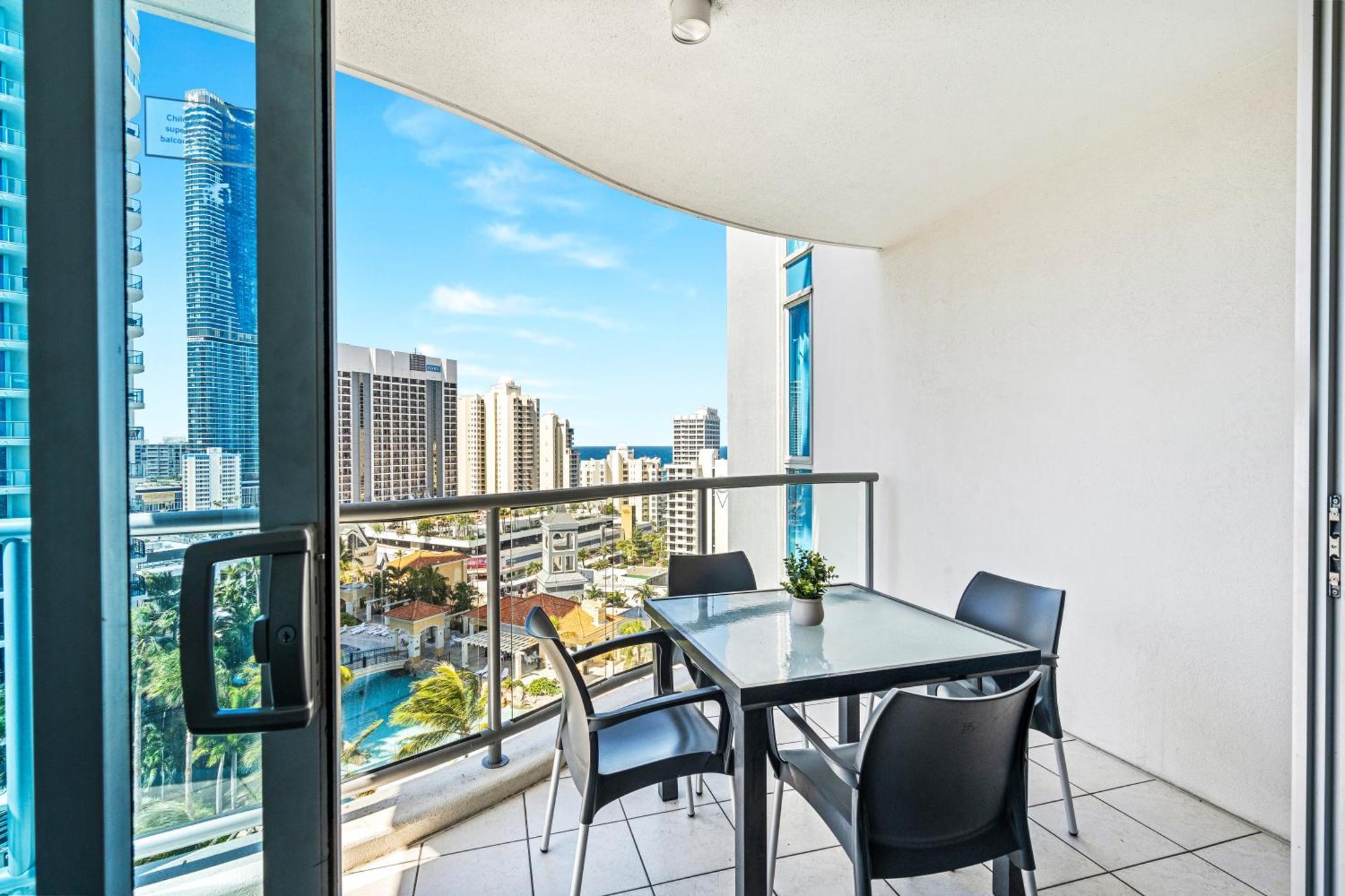 Chevron Renaissance Surfers Paradise Mid Week Madness Deal - Q Stay Gold Coast Exterior foto